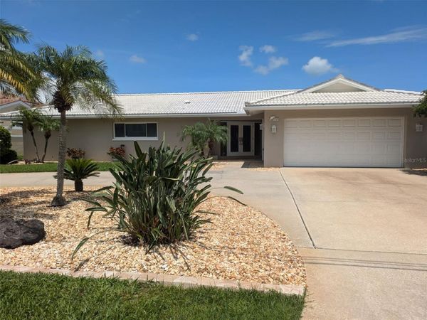 212 POINCIANA LANE , LARGO, FL 33770