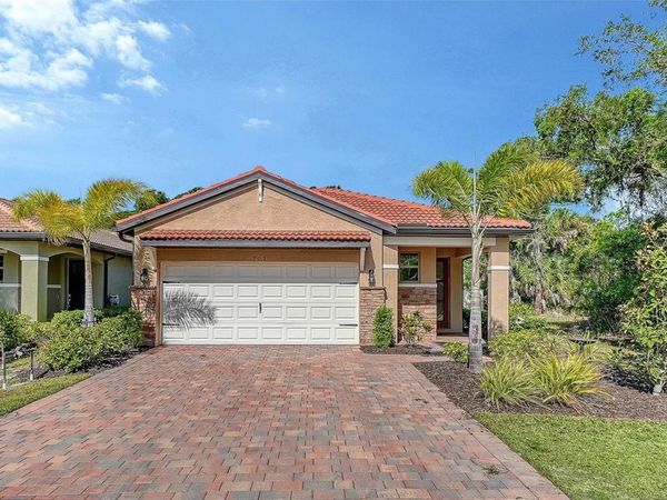 701 MARAVIYA BOULEVARD , NOKOMIS, FL 34275