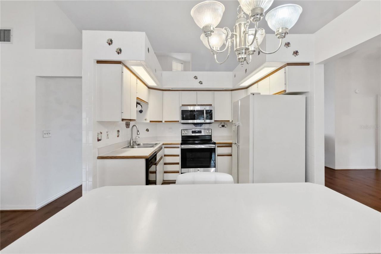 9835 Lakeshore Drive, Clermont, FL 34711 Photo