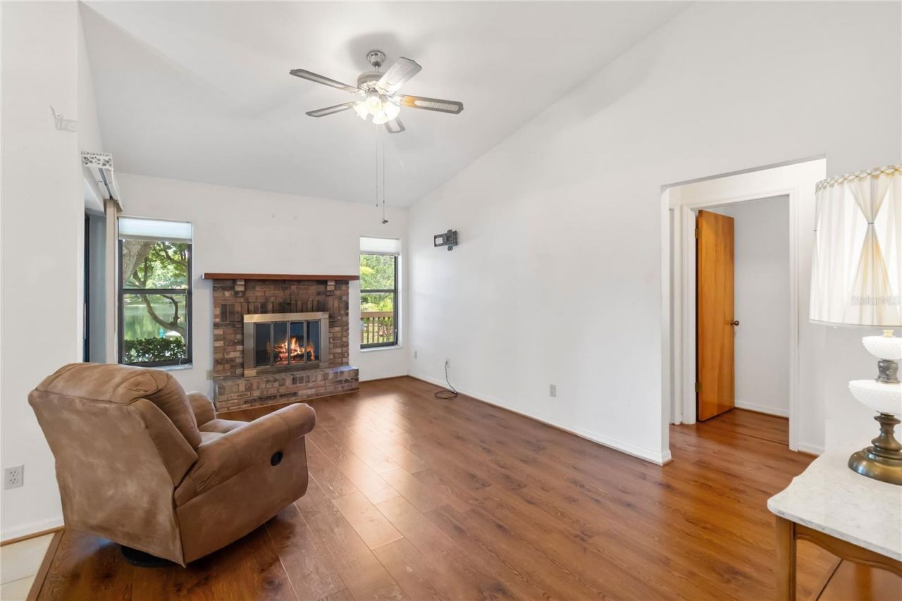 9835 Lakeshore Drive, Clermont, FL 34711 Photo