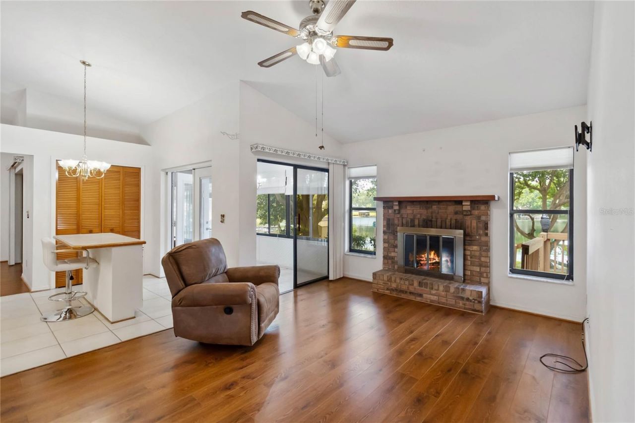 9835 Lakeshore Drive, Clermont, FL 34711 Photo