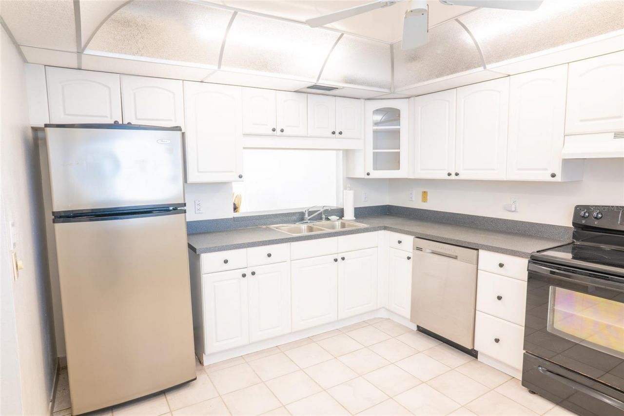 403 Gulf Way, Unit 304, Saint Pete Beach, FL 33706 Photo