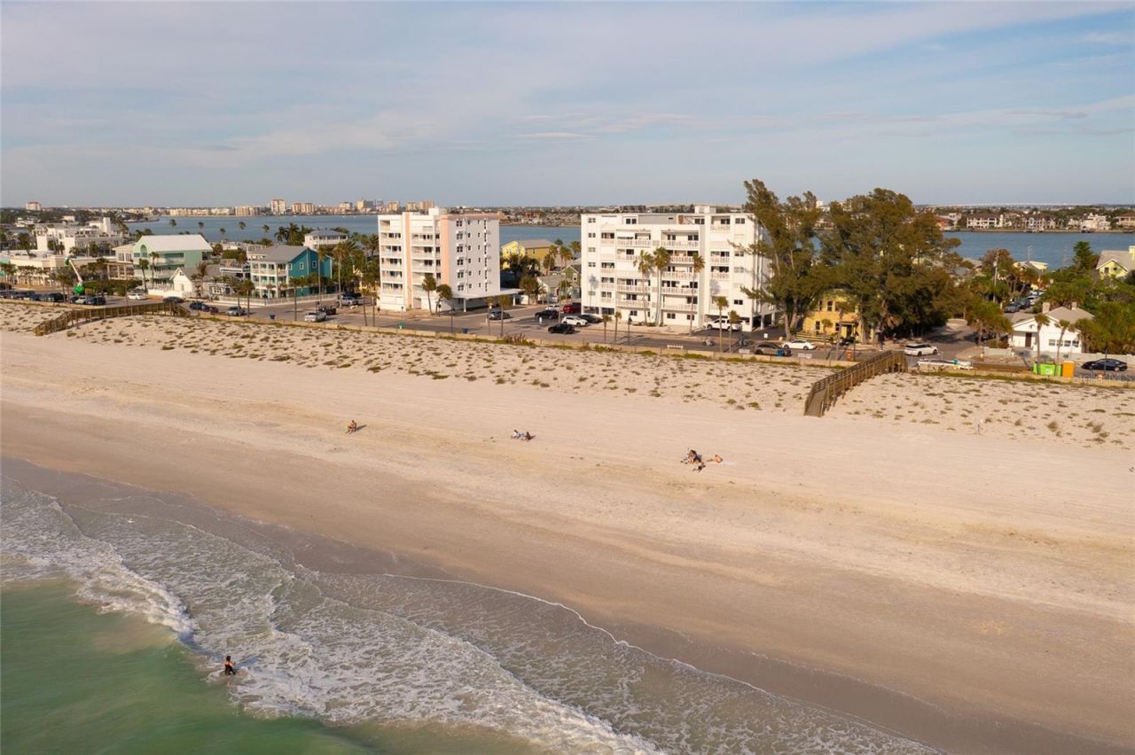 403 Gulf Way, Unit 304, Saint Pete Beach, FL 33706 Photo