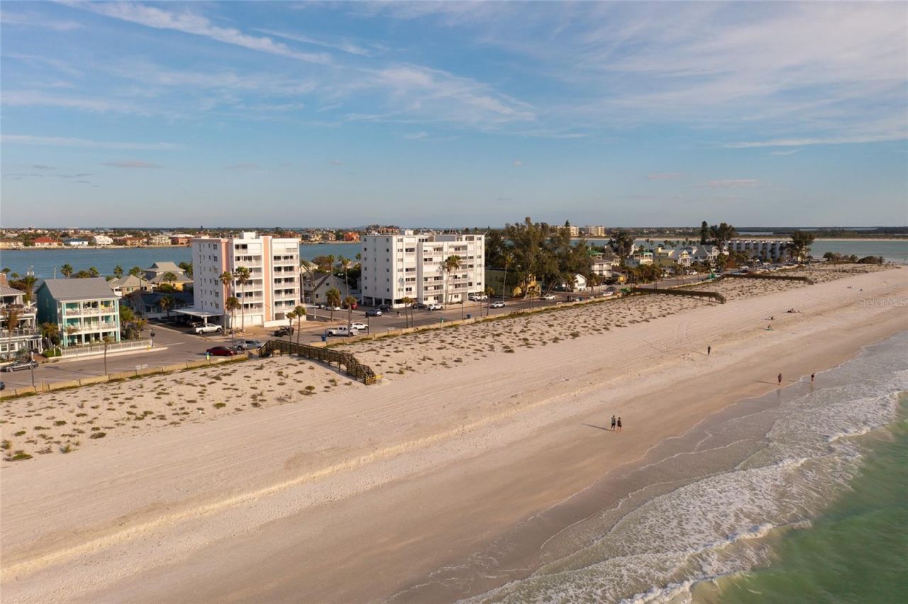 403 Gulf Way, Unit 304, Saint Pete Beach, FL 33706 Photo