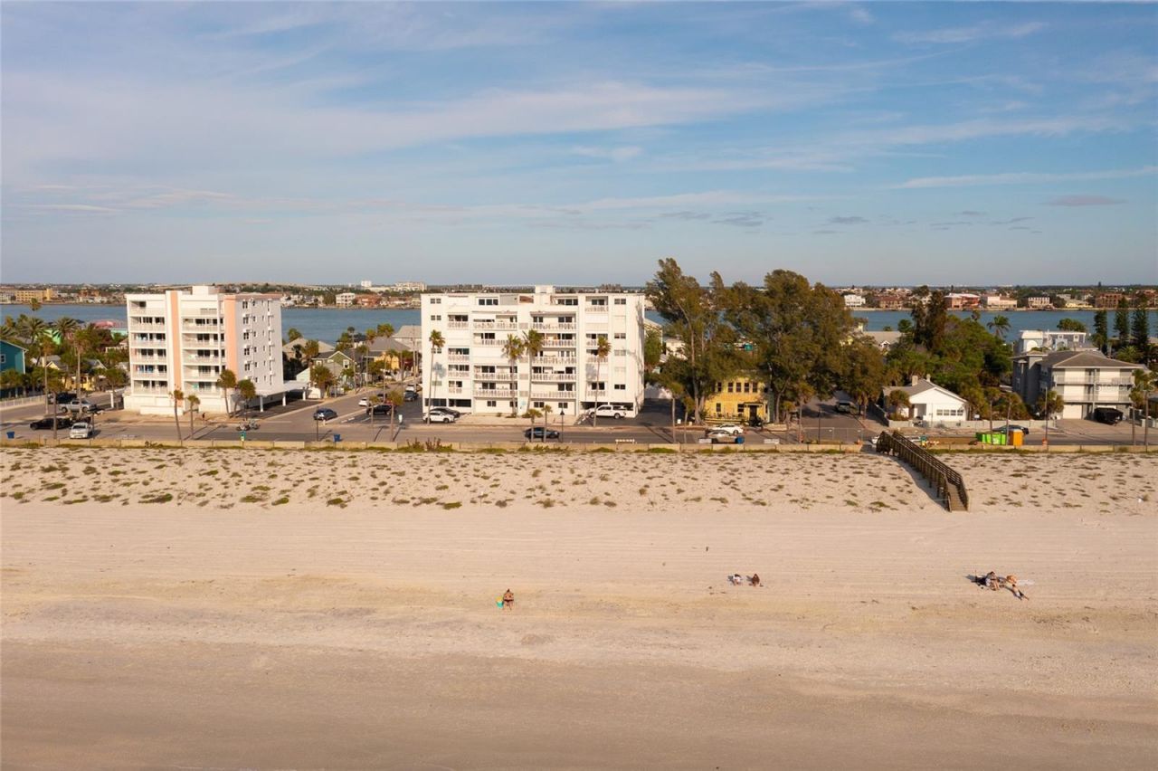 403 Gulf Way, Unit 304, Saint Pete Beach, FL 33706 Photo