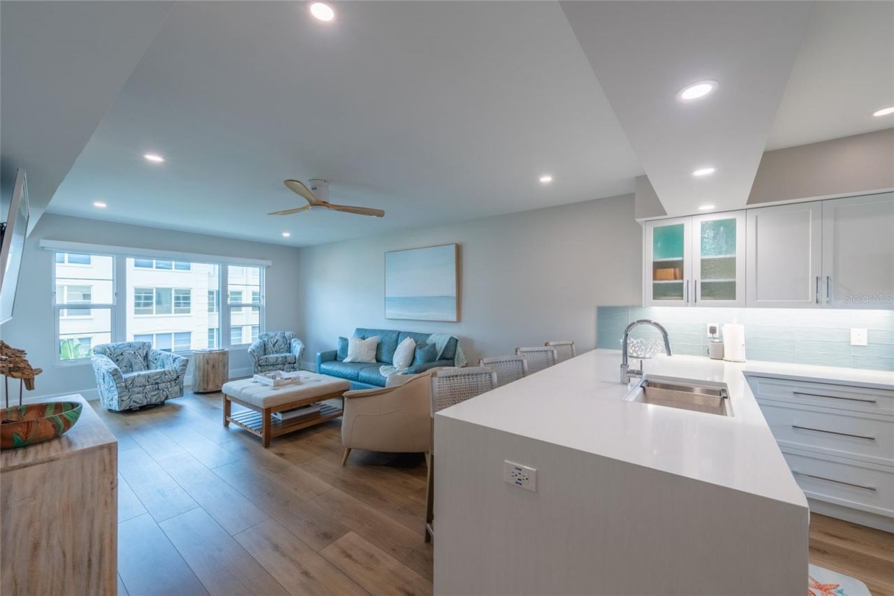 3804 Gulf Of Mexico Drive, Unit B305, Longboat Key, FL 34228 Photo