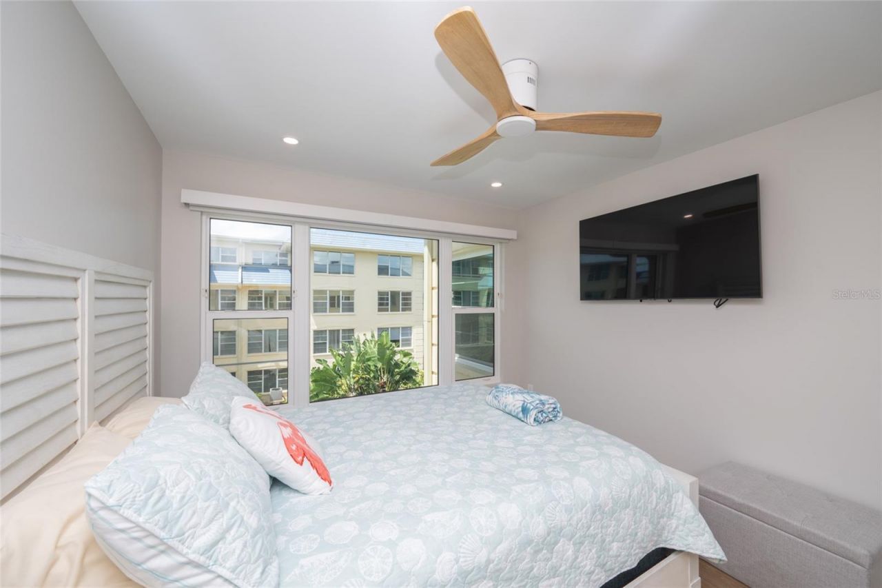 3804 Gulf Of Mexico Drive, Unit B305, Longboat Key, FL 34228 Photo