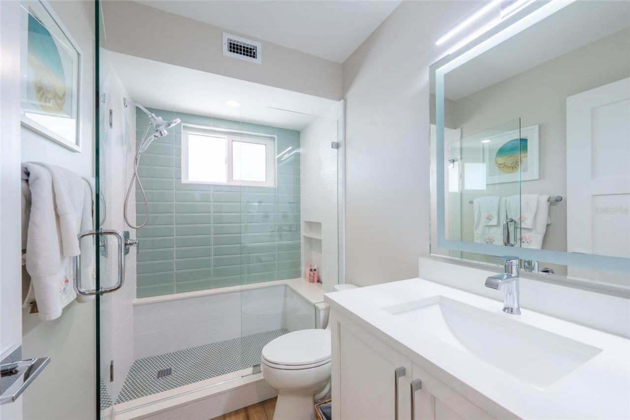 3804 Gulf Of Mexico Drive, Unit B305, Longboat Key, FL 34228 Photo