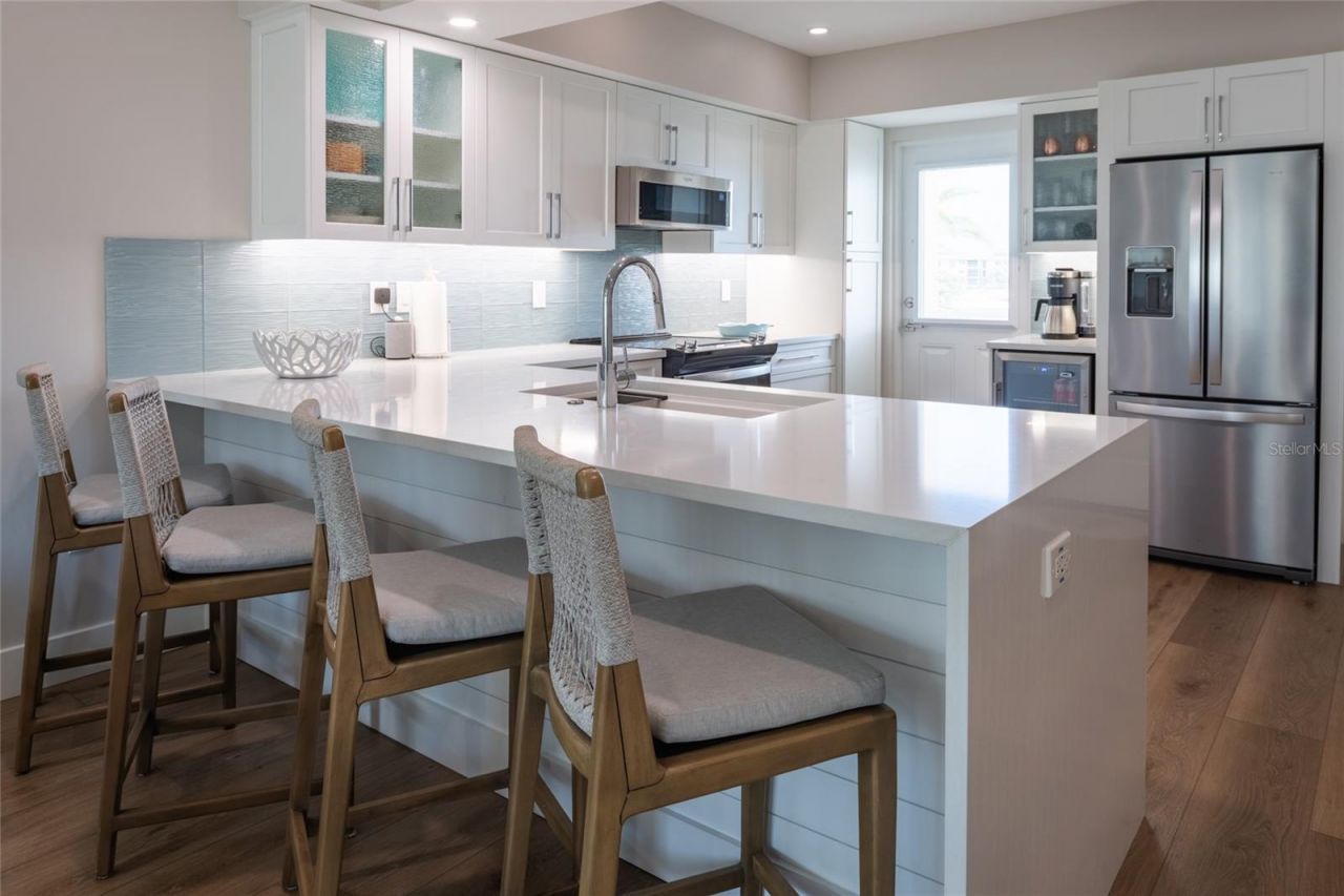 3804 Gulf Of Mexico Drive, Unit B305, Longboat Key, FL 34228 Photo