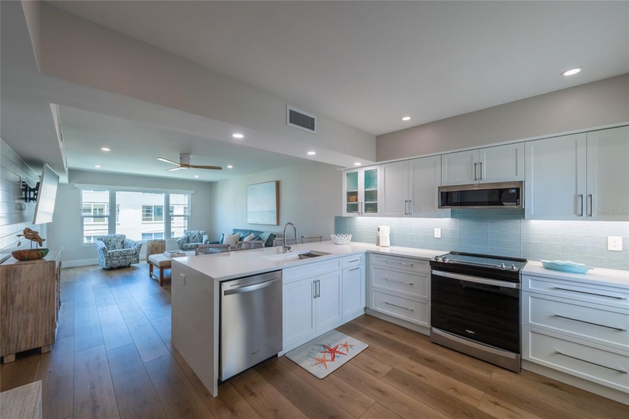 3804 Gulf Of Mexico Drive, Unit B305, Longboat Key, FL 34228 Photo