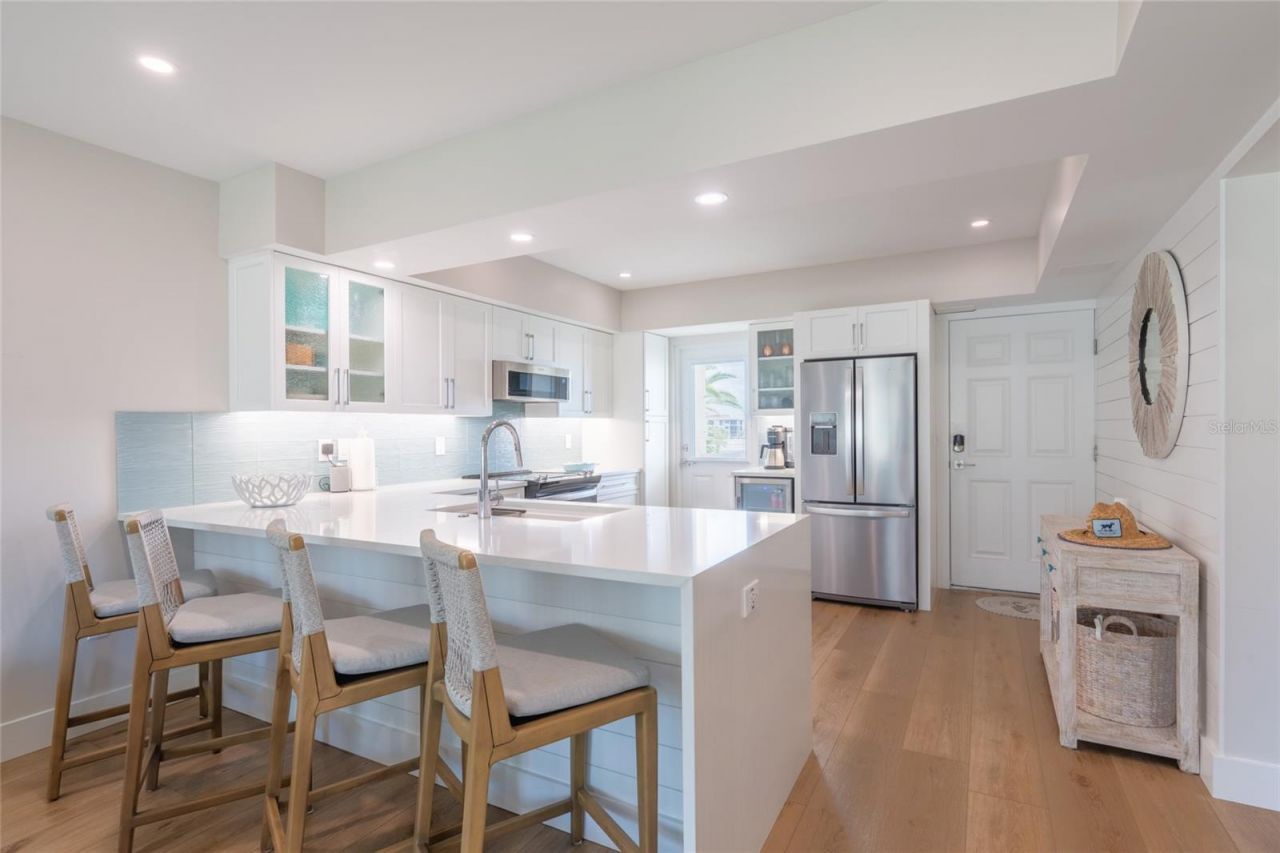 3804 Gulf Of Mexico Drive, Unit B305, Longboat Key, FL 34228 Photo