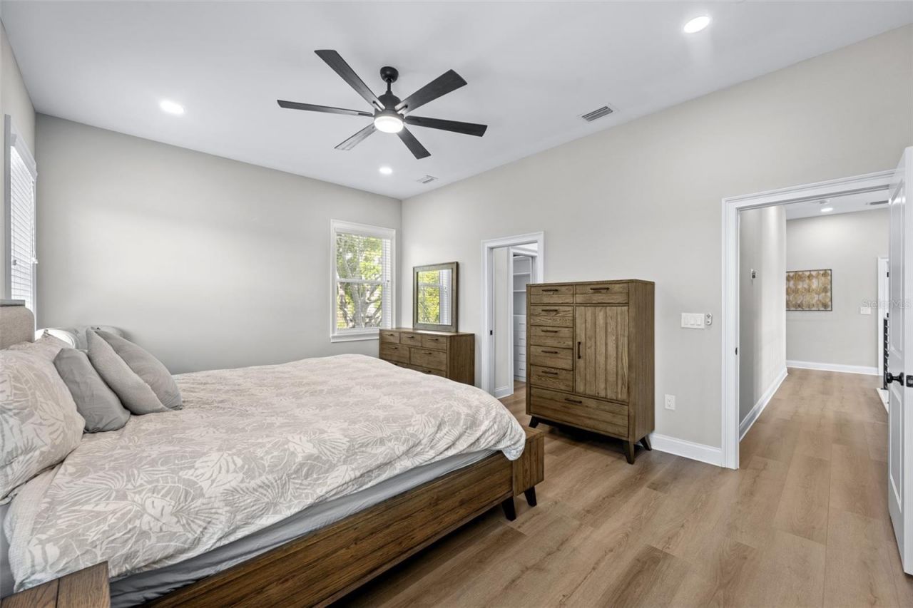 3601 W Rogers Avenue, Tampa, FL 33611 Photo