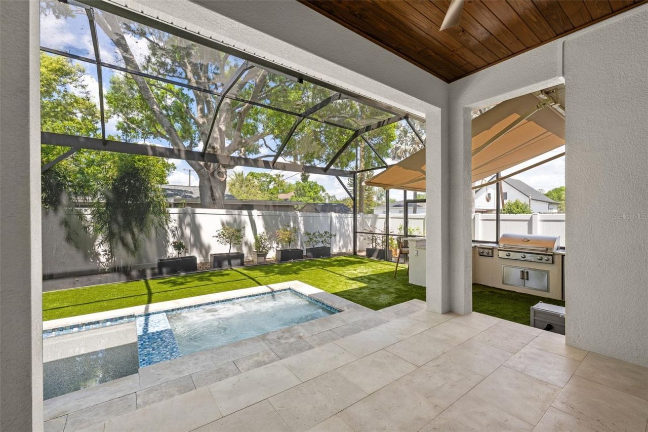 3601 W Rogers Avenue, Tampa, FL 33611 Photo