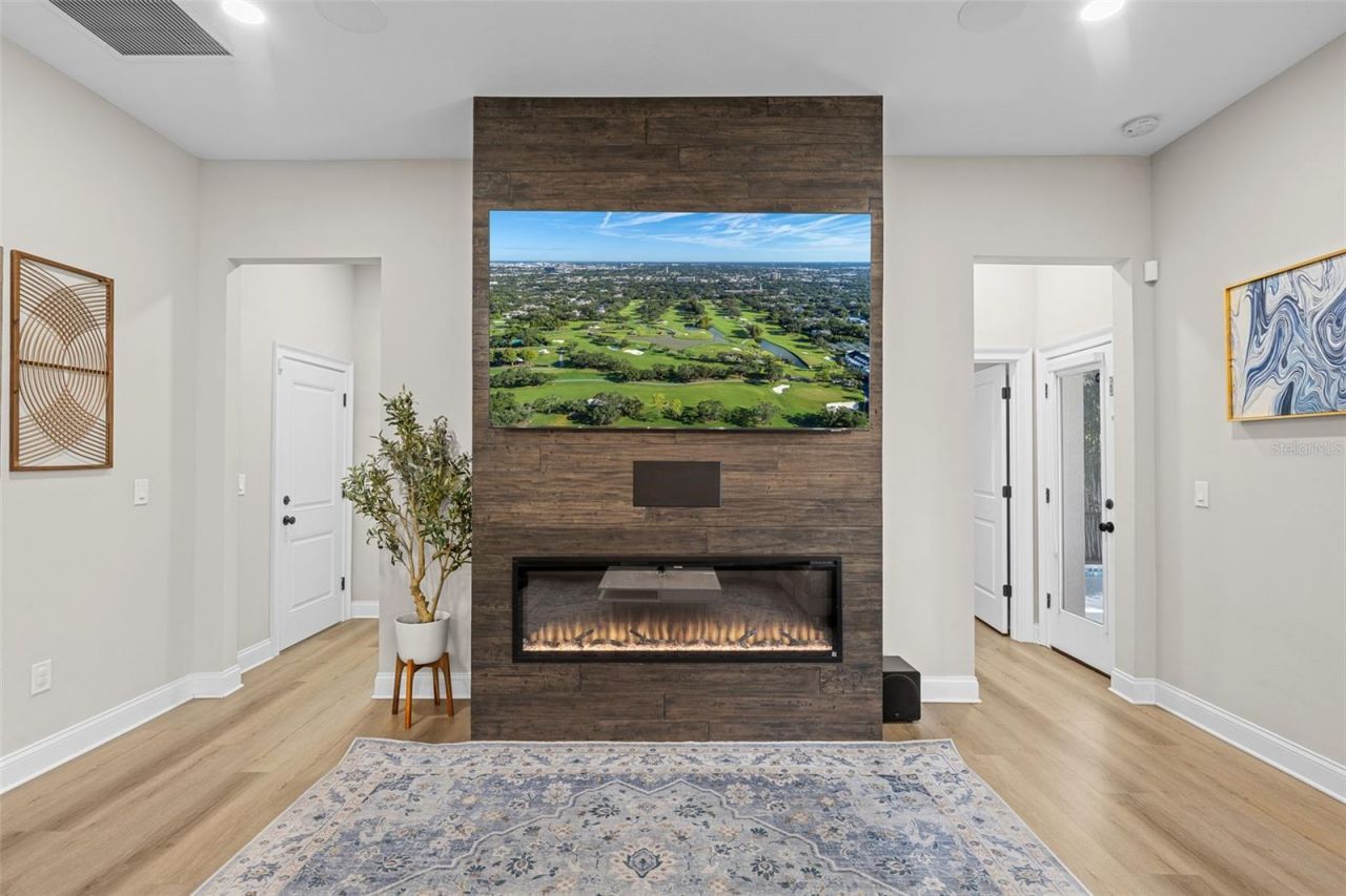 3601 W Rogers Avenue, Tampa, FL 33611 Photo