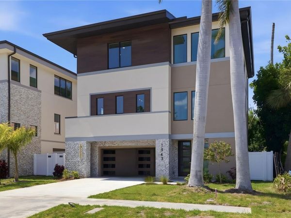 1943 SHORE ACRES BOULEVARD NE, ST PETERSBURG, FL 33703