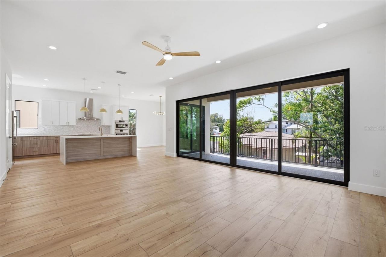 1943 Shore Acres Boulevard Ne, Saint Petersburg, FL 33703 Photo