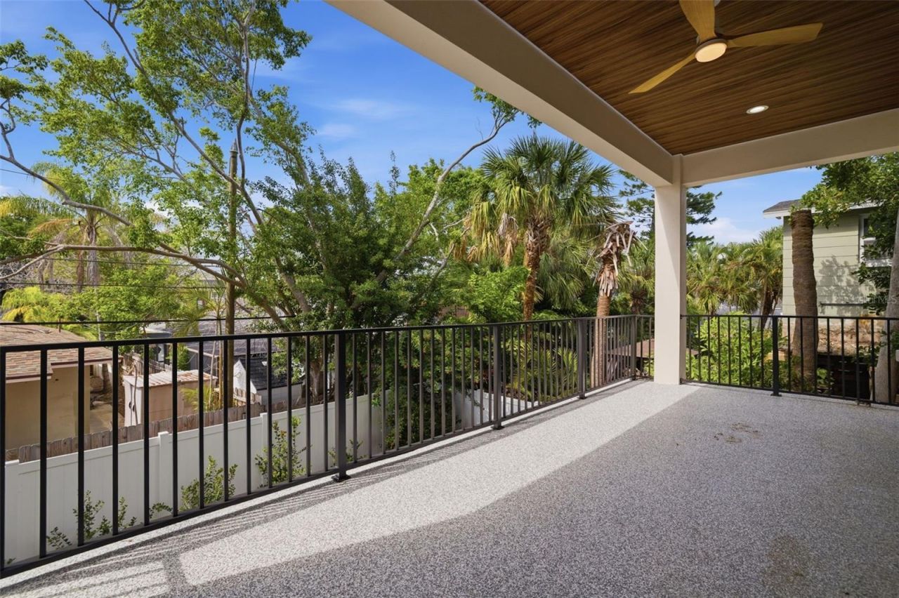 1943 Shore Acres Boulevard Ne, Saint Petersburg, FL 33703 Photo