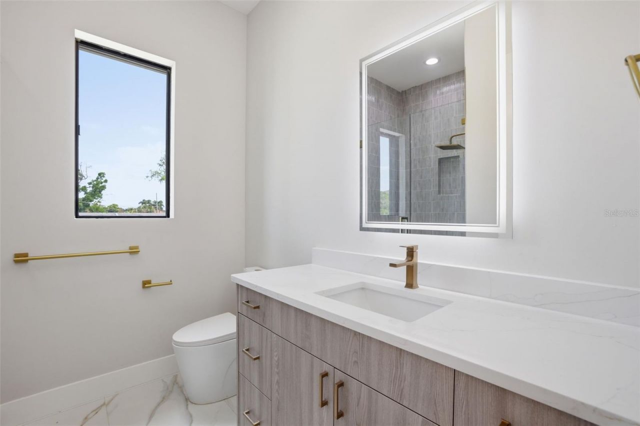 1943 Shore Acres Boulevard Ne, Saint Petersburg, FL 33703 Photo