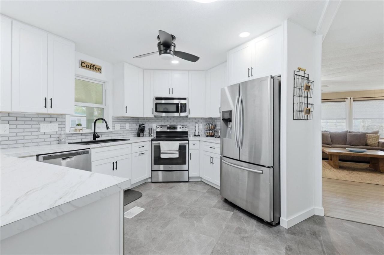 6710 36th Avenue E, Unit 121, Palmetto, FL 34221 Photo