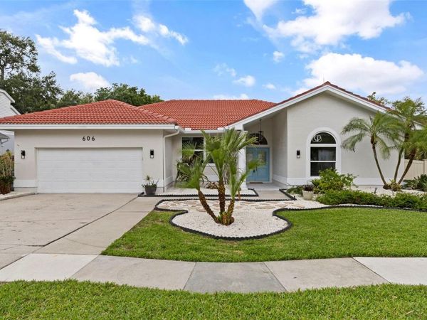 606 TOMOKA DRIVE , PALM HARBOR, FL 34683