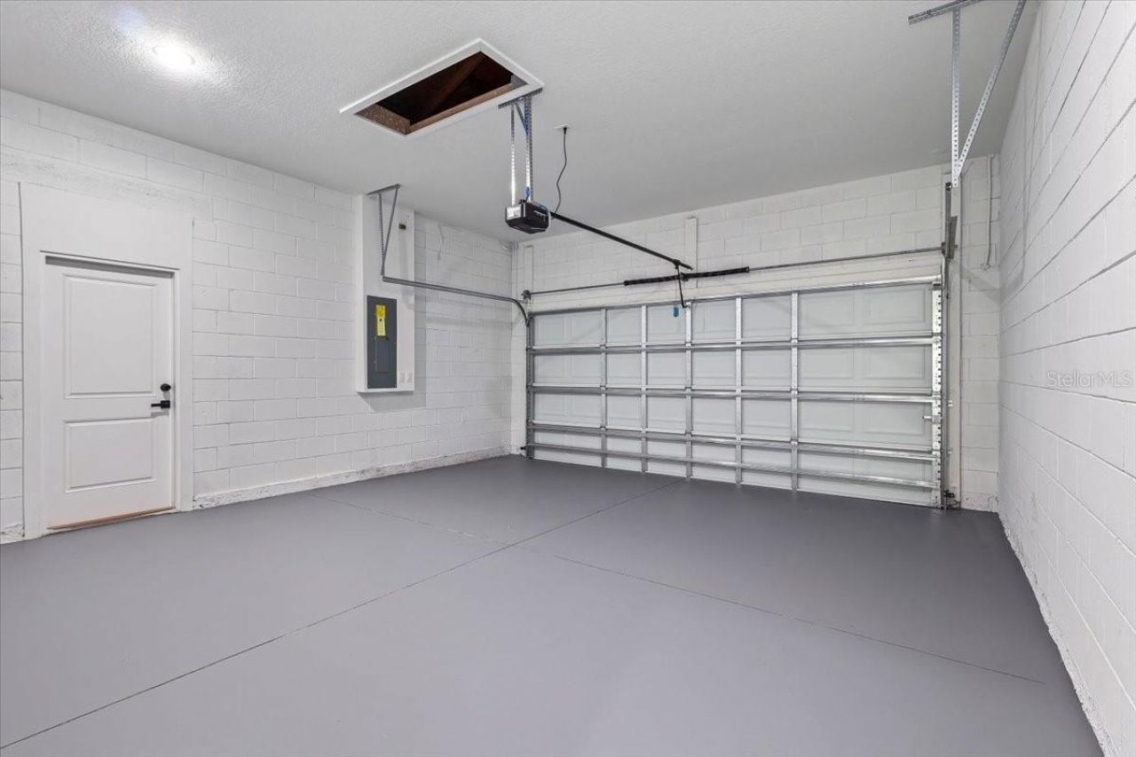 8677 N Circular Way , Citrus Springs, FL 34434 Photo