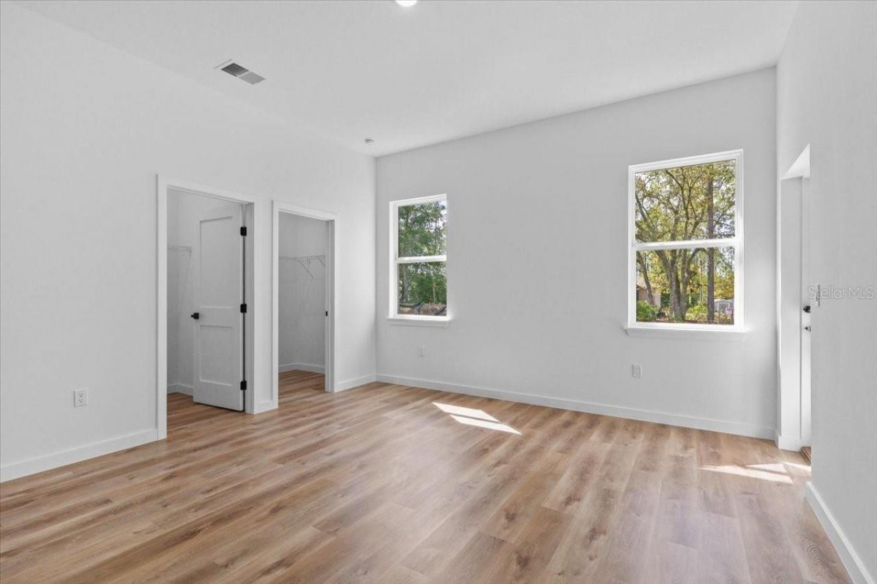 8677 N Circular Way , Citrus Springs, FL 34434 Photo