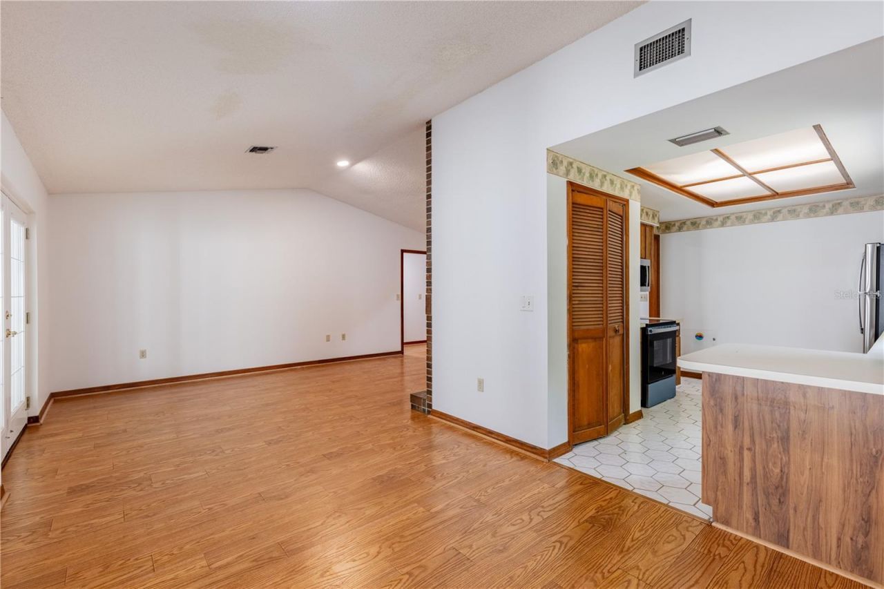 2681 Washington Avenue, Unit 18, Eustis, FL 32726 Photo