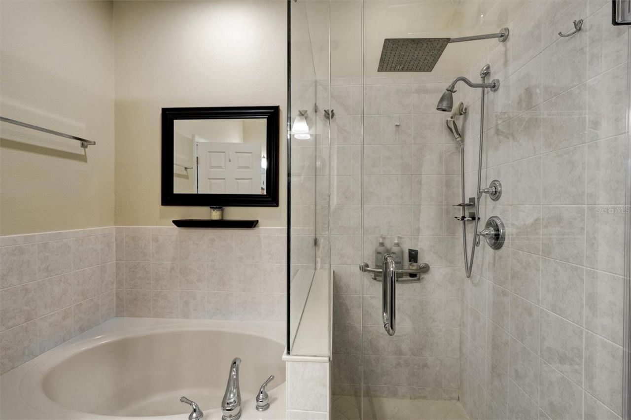 1063 Paseo Del Rio Ne, Saint Petersburg, FL 33702 Photo
