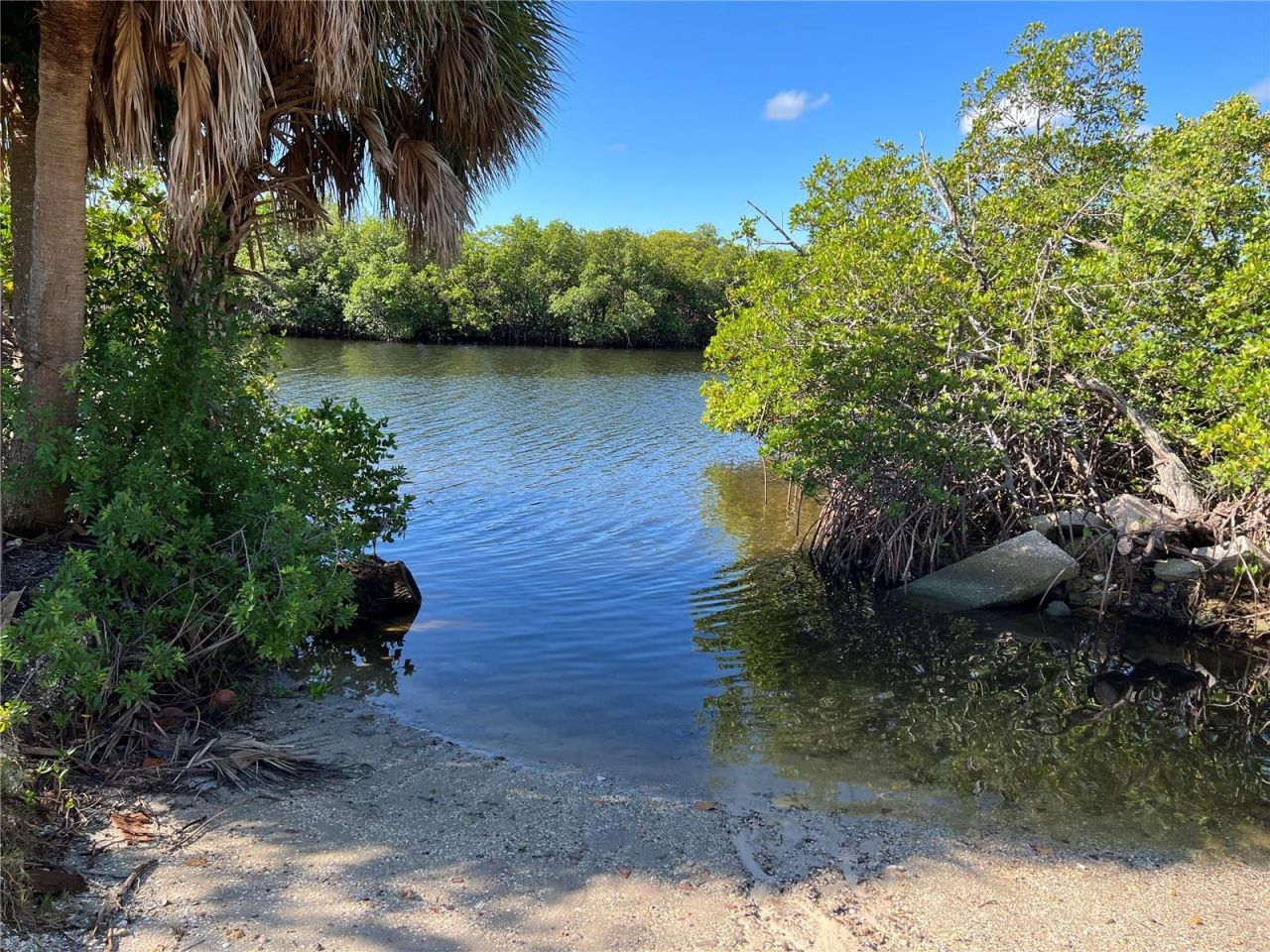 1063 Paseo Del Rio Ne, Saint Petersburg, FL 33702 Photo