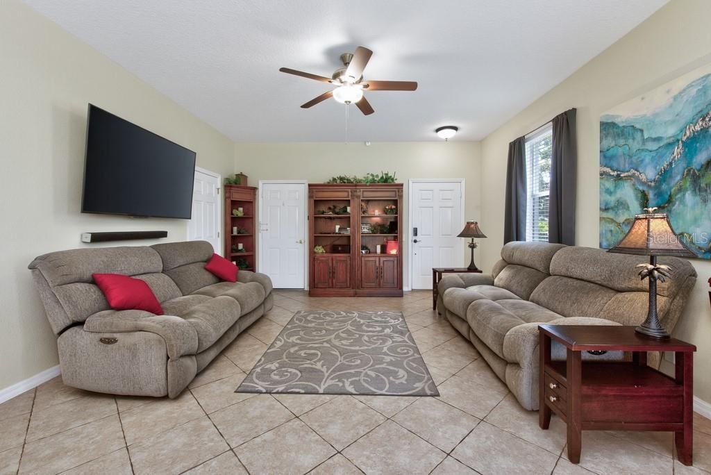 1063 Paseo Del Rio Ne, Saint Petersburg, FL 33702 Photo