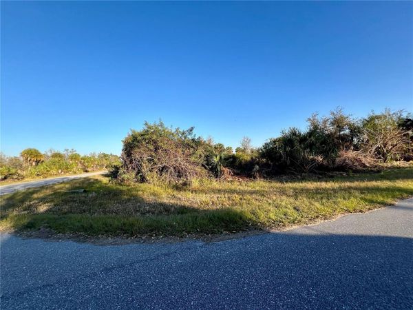 14113 MAGNESS AVENUE , PORT CHARLOTTE, FL 33953