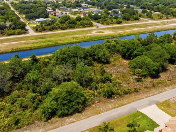 1909 WESTBORO LOOP , LEHIGH ACRES, FL 33972