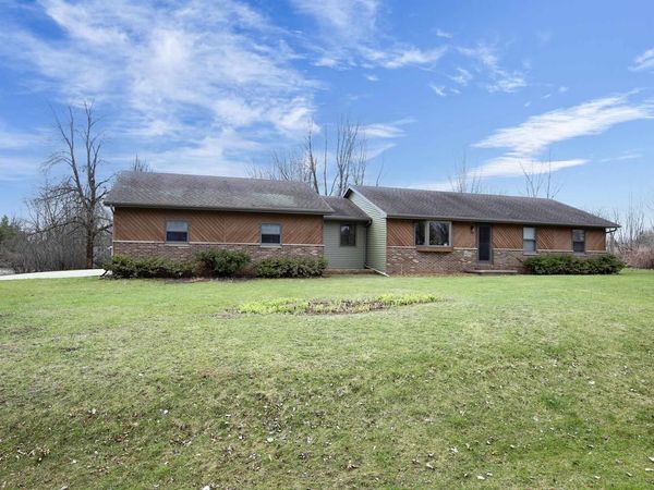 8599 WINNCREST ROAD, Neenah, WI 54956