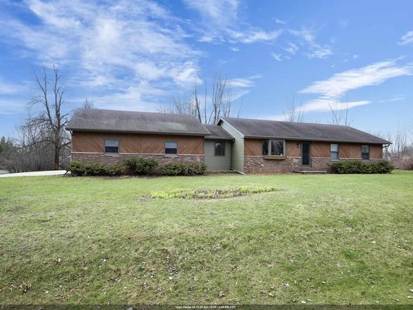 8599 WINNCREST ROAD, Neenah, WI 54956