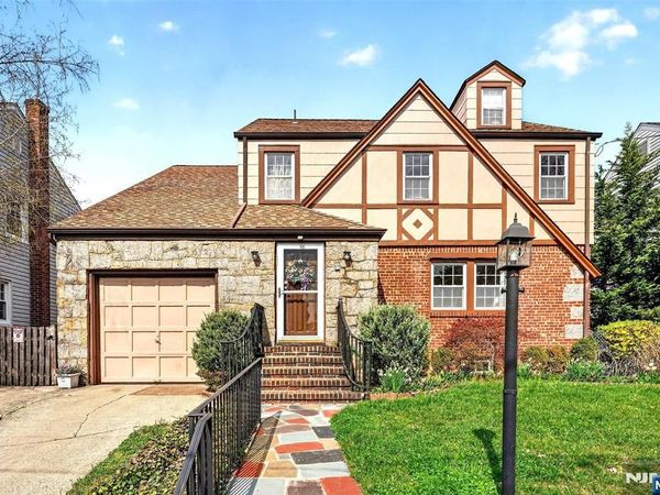 68 Ilford Avenue, NORTH ARLINGTON, NJ 07031