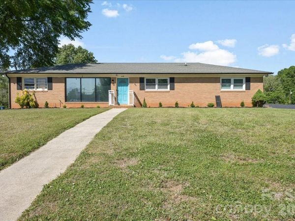 1236 Landsdowne Drive, Gastonia, NC 28054