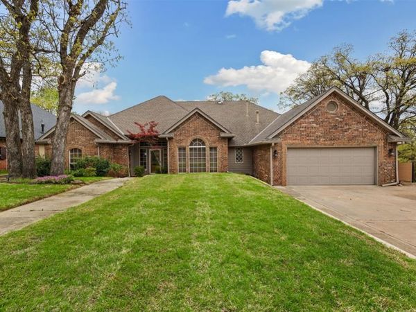 2405 Powderhorn, Edmond, OK 73034