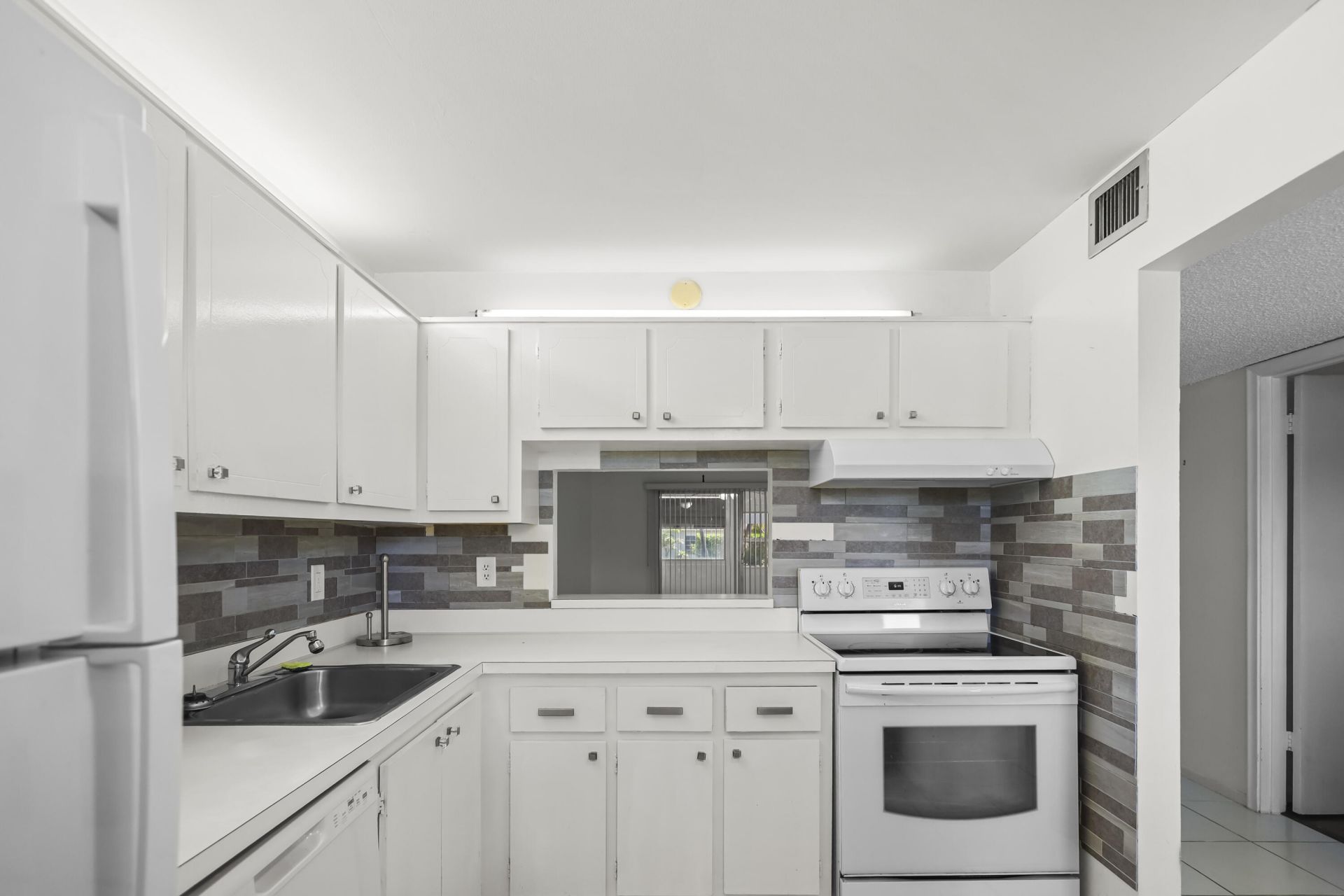 2500 Fiore Way, Unit 103, Delray Beach, FL 33445 Photo