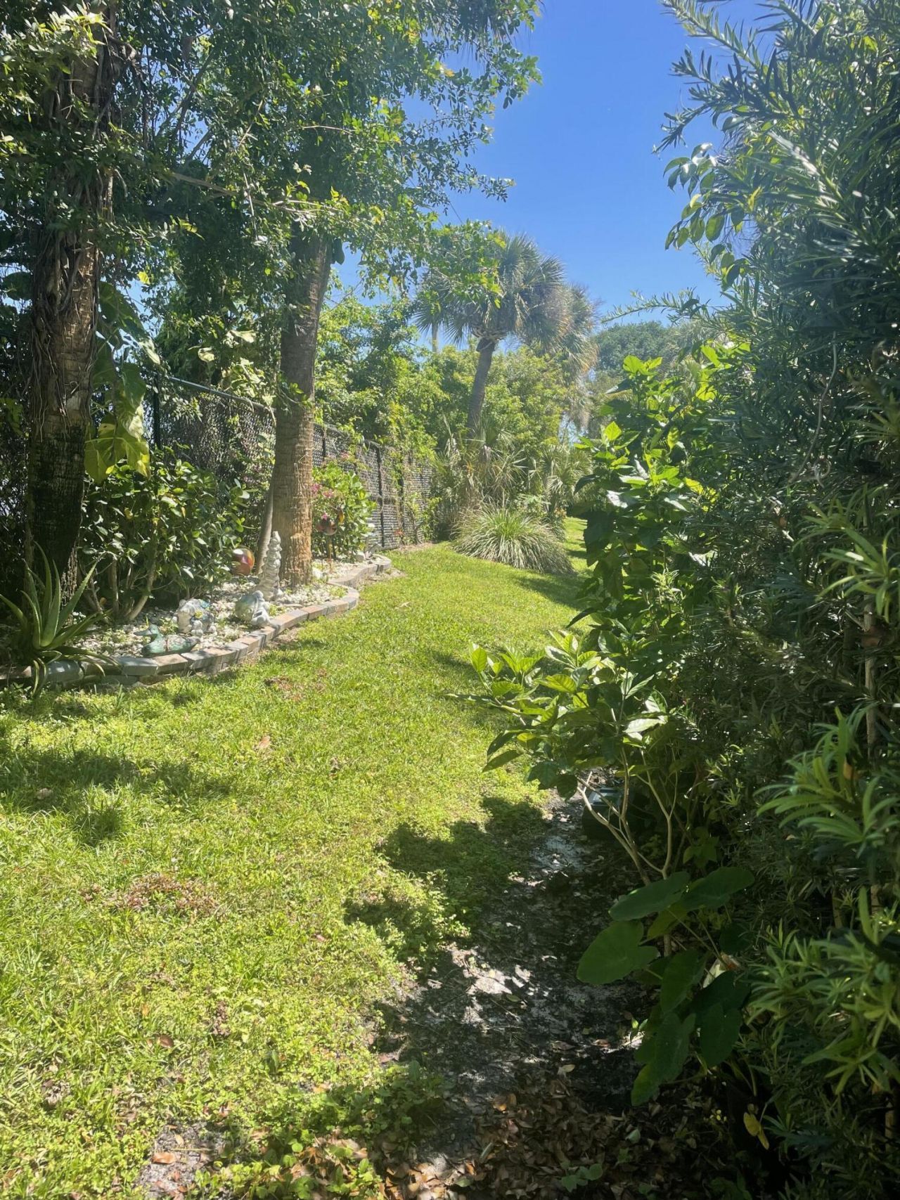 2828 Tennis Club Drive, Unit 207, West Palm Beach, FL 33417 Photo