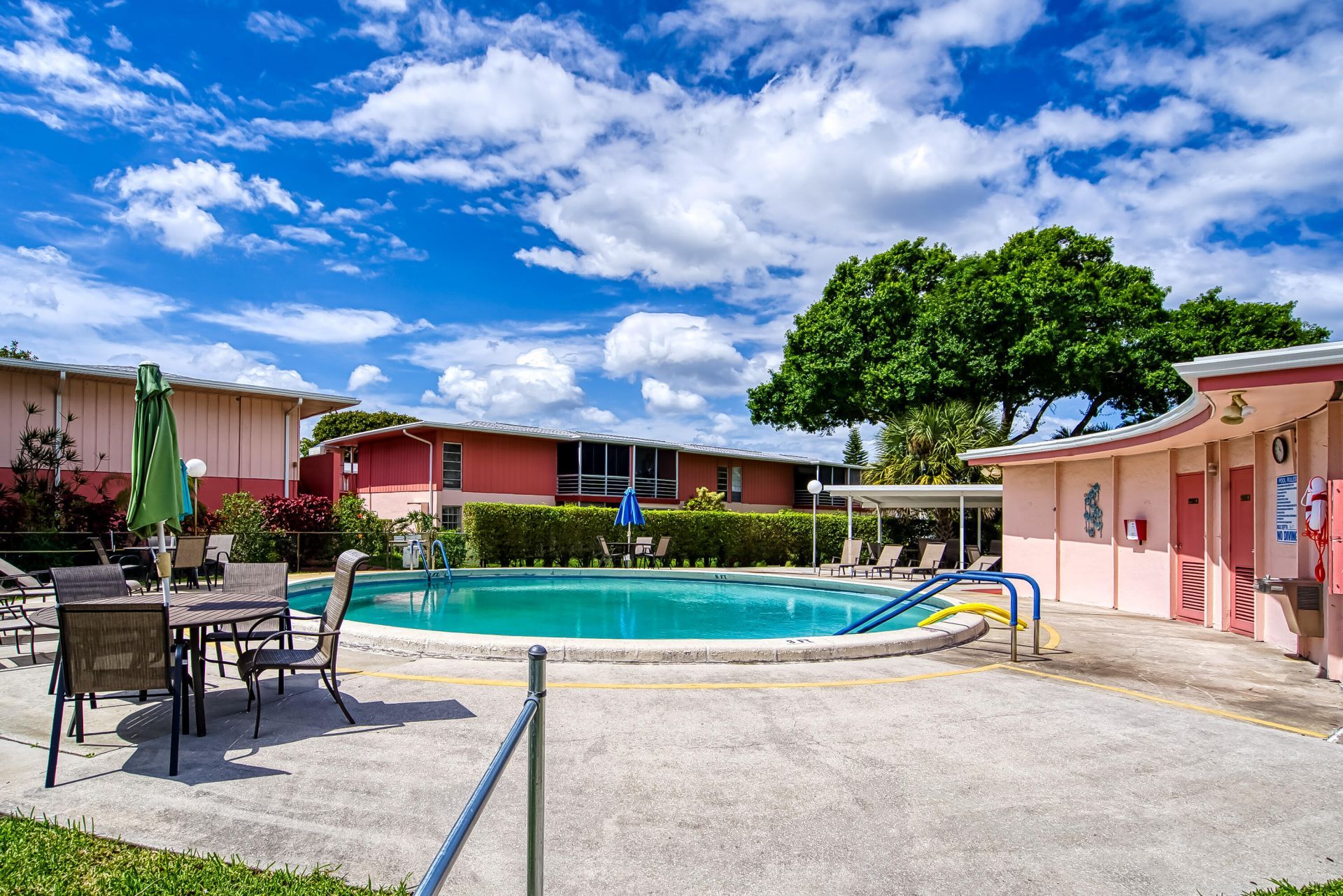 24 Golfs Edge, Unit D, West Palm Beach, FL 33417 Photo