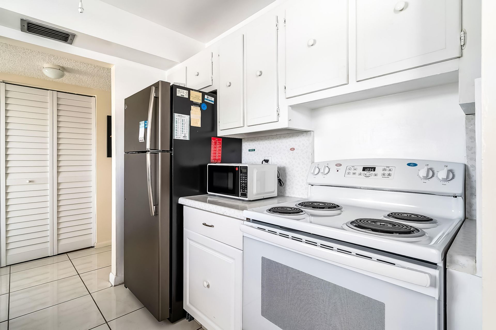 24 Golfs Edge, Unit D, West Palm Beach, FL 33417 Photo