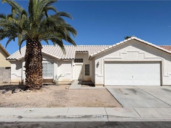 4254 VALLEY REGENTS Drive , North Las Vegas, NV 89032