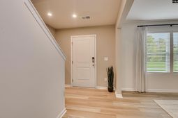 216 Kingfield Drive  photo 4