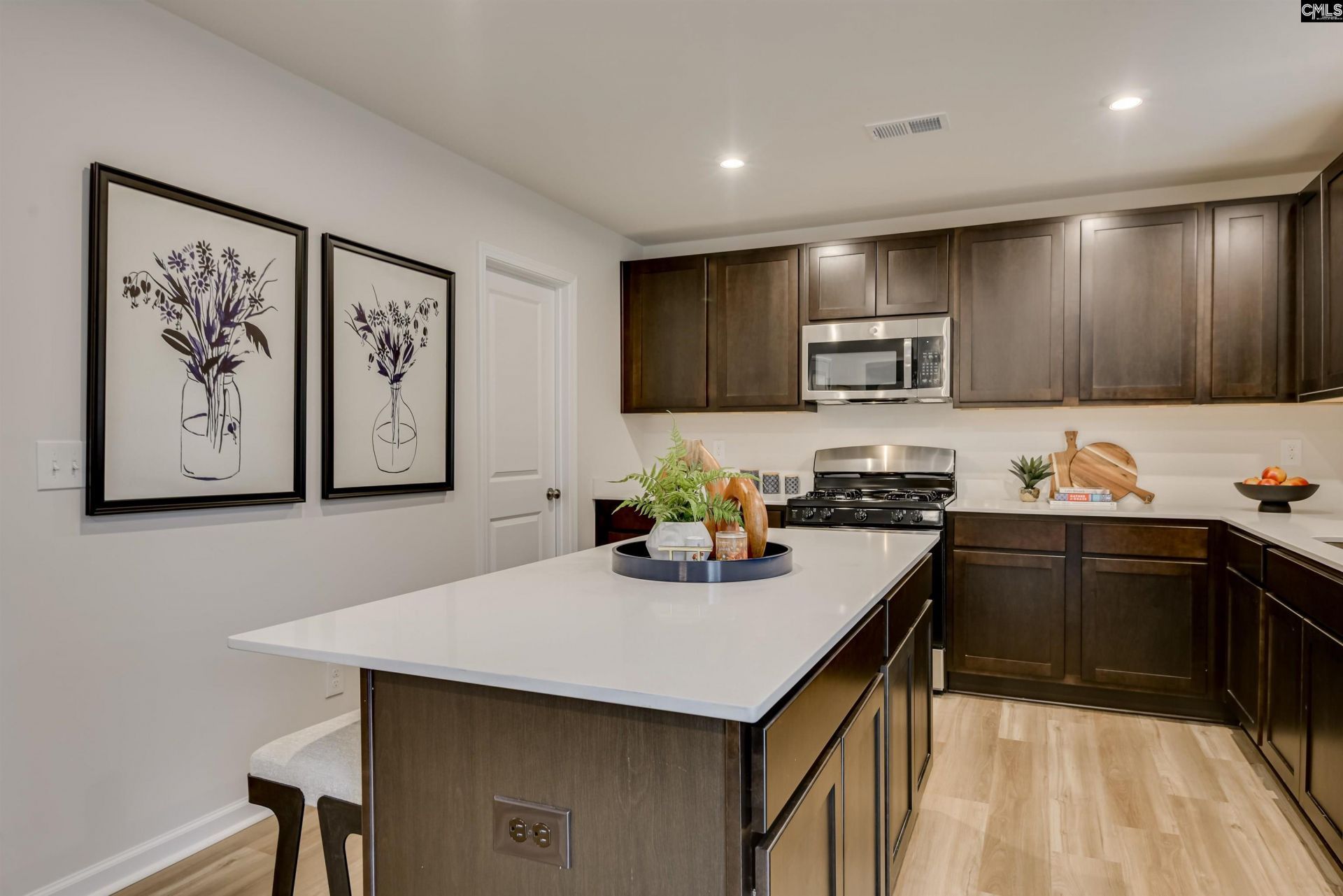 216 Kingfield Drive  Photo 8