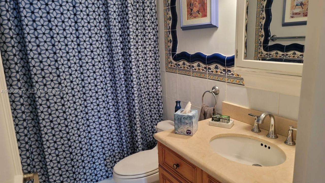 5601 Collins Ave, Unit 1110, Miami Beach, FL 33140 Photo