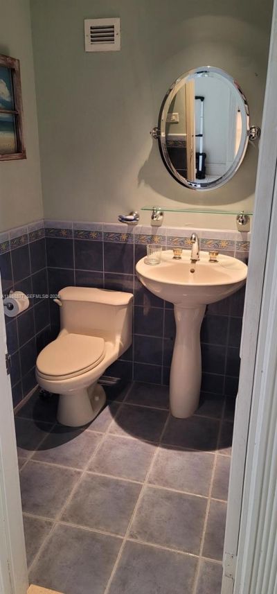 5601 Collins Ave, Unit 1110, Miami Beach, FL 33140 Photo