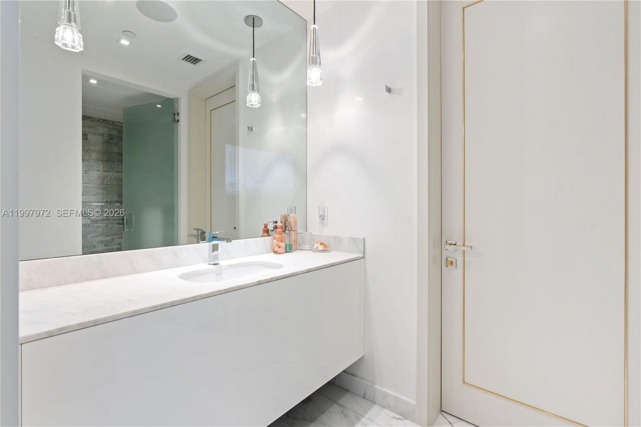 10203 Collins Ave, Unit 1001, Bal Harbour, FL 33154 Photo