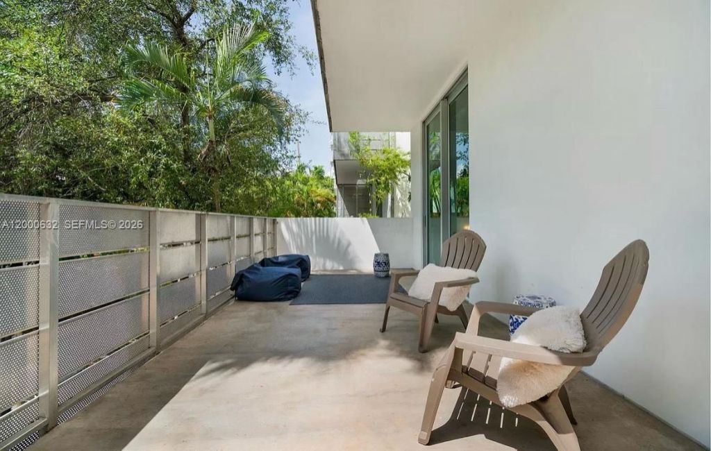 1700 Meridian Ave, Unit 208, Miami Beach, FL 33139 Photo