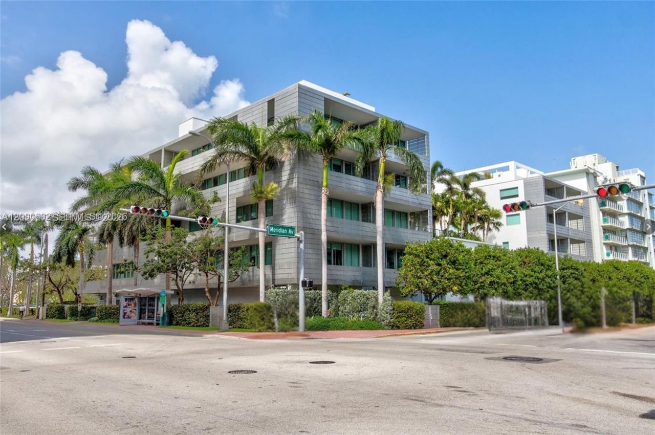 1700 Meridian Ave, Unit 208, Miami Beach, FL 33139 Photo