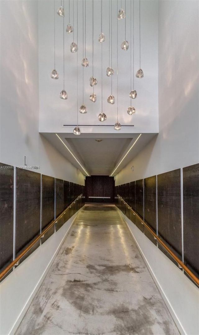 1700 Meridian Ave, Unit 208, Miami Beach, FL 33139 Photo
